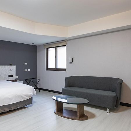 Hub Hotel - Songshan Airport Branch 台北市 エクステリア 写真