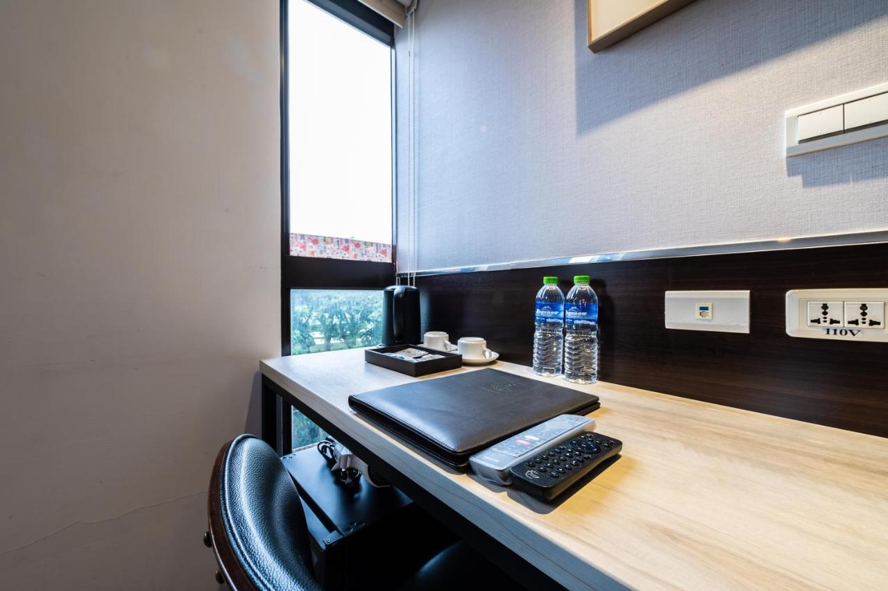 Hub Hotel - Songshan Airport Branch 台北市 エクステリア 写真