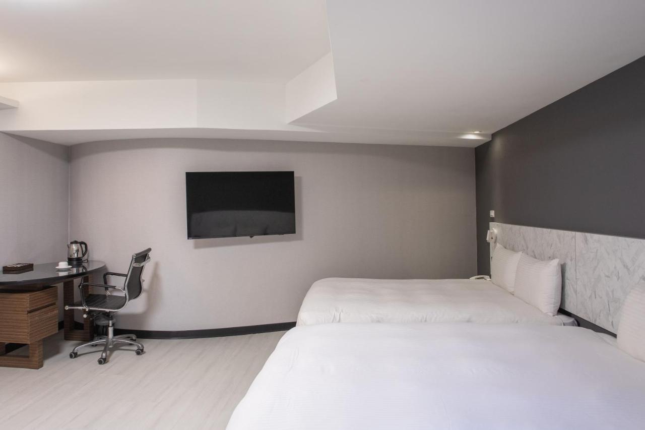 Hub Hotel - Songshan Airport Branch 台北市 エクステリア 写真