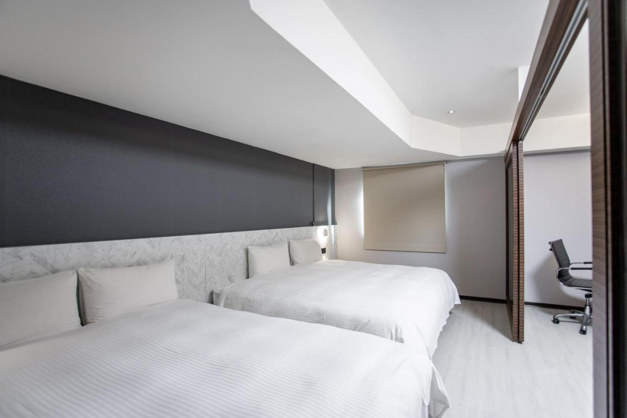 Hub Hotel - Songshan Airport Branch 台北市 エクステリア 写真