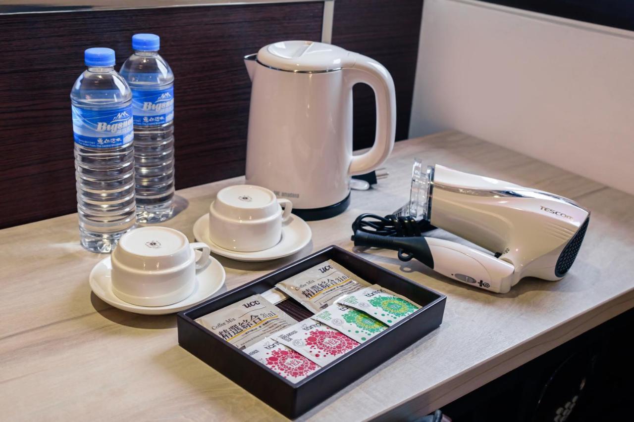 Hub Hotel - Songshan Airport Branch 台北市 エクステリア 写真